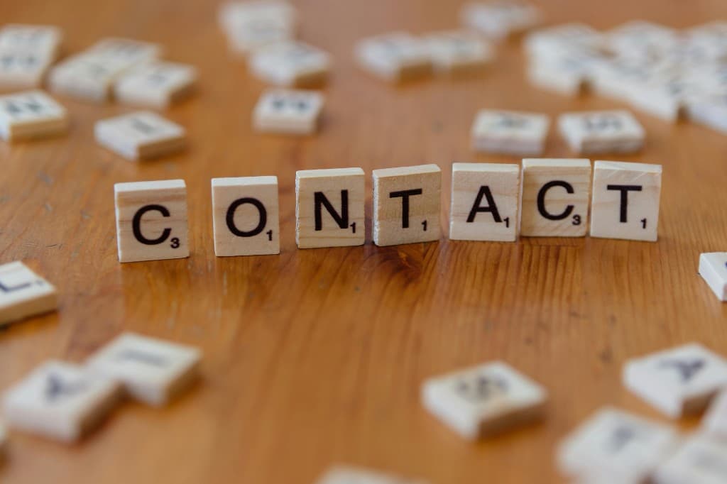 Contact banner